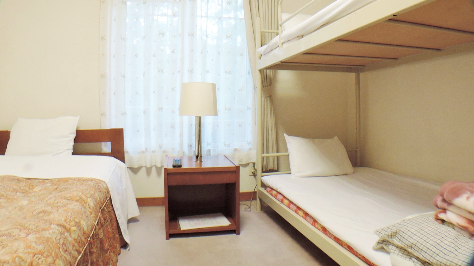 *[Triple] Equipped with heated floors! A room with two single beds and one sofa bed (example)