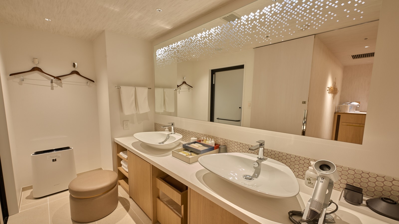 [Junior Suite Room]