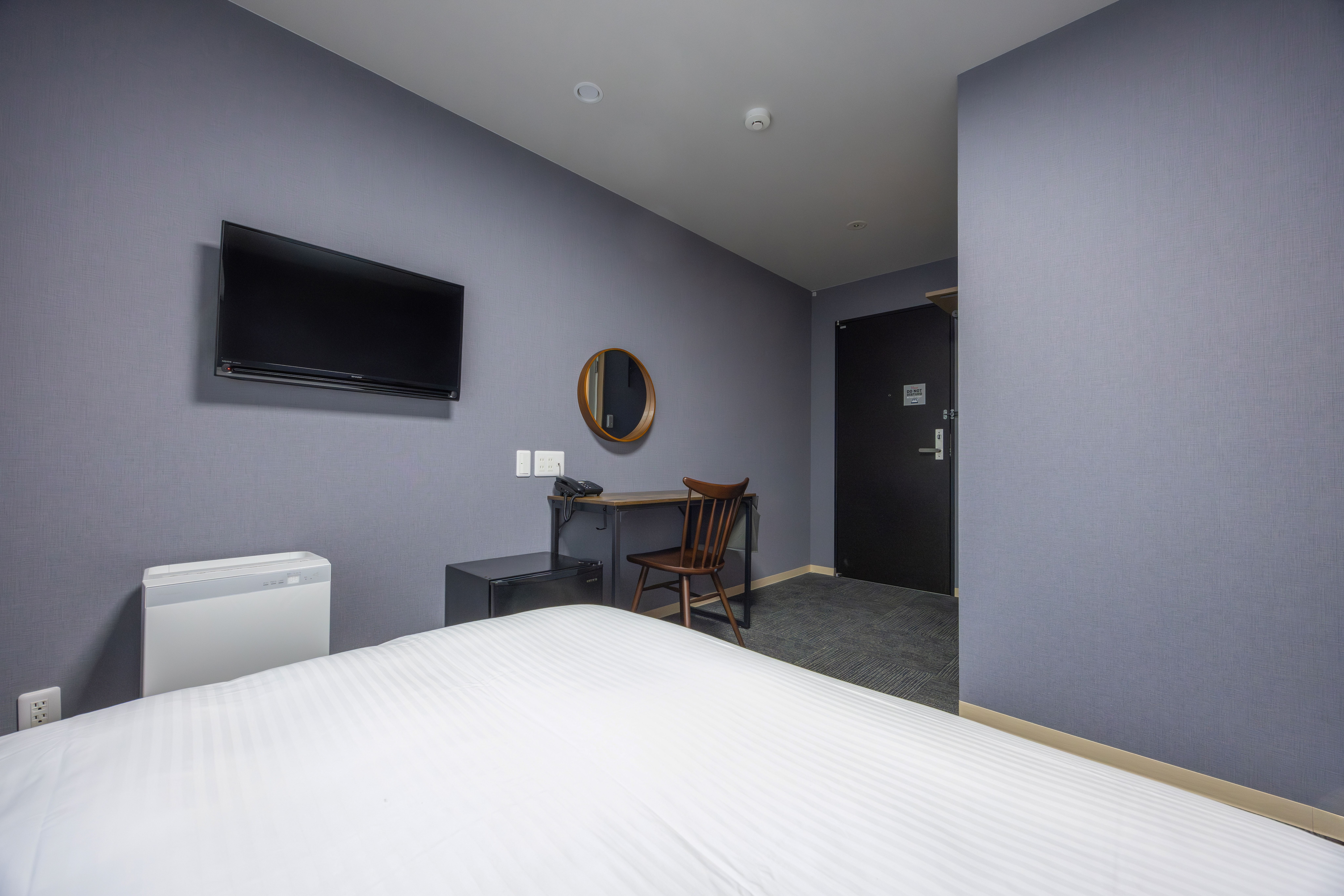 Moderate single room with bath