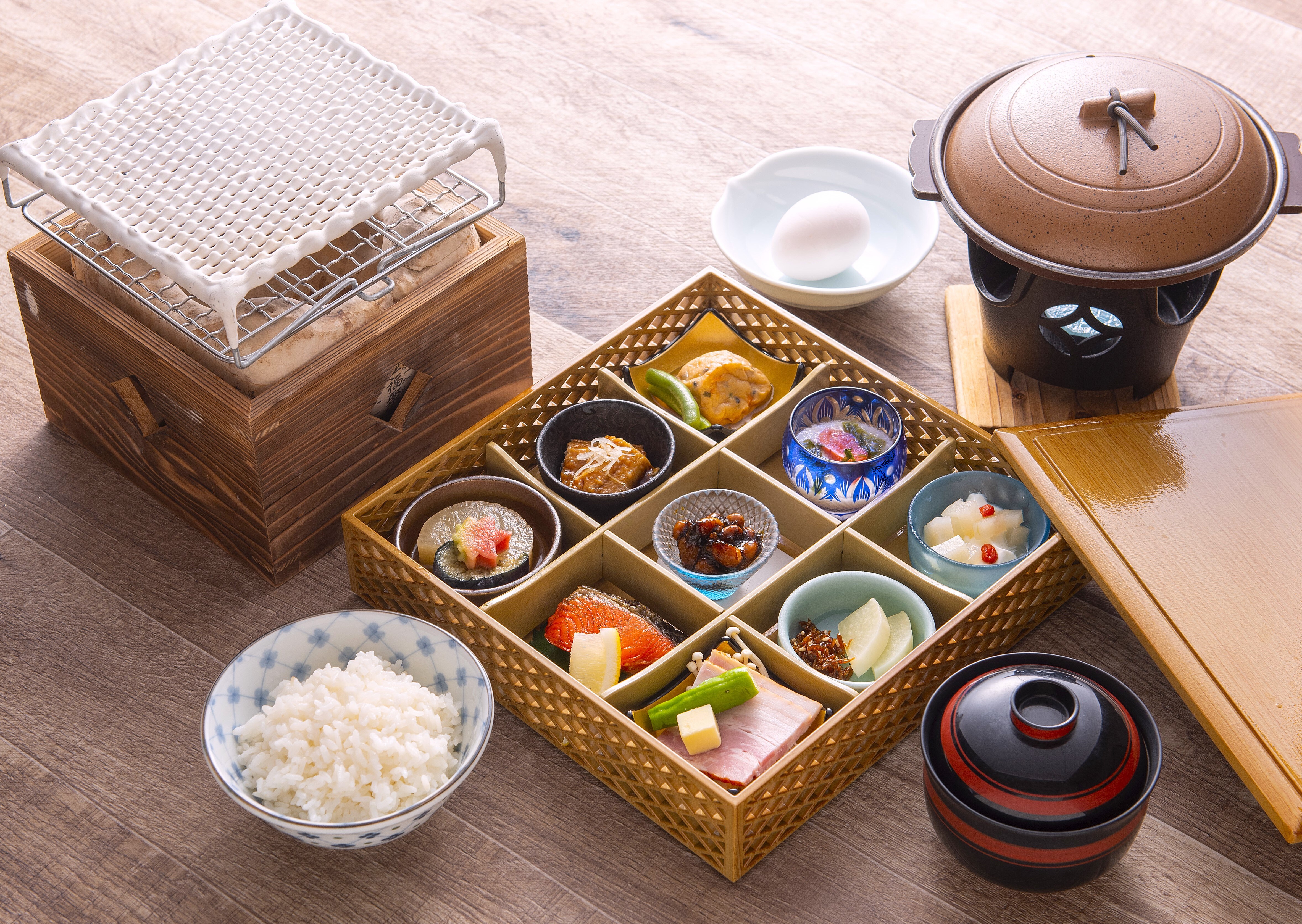 Japanese breakfast: 8:00-9:00 in the restaurant. Coffee is also provided.