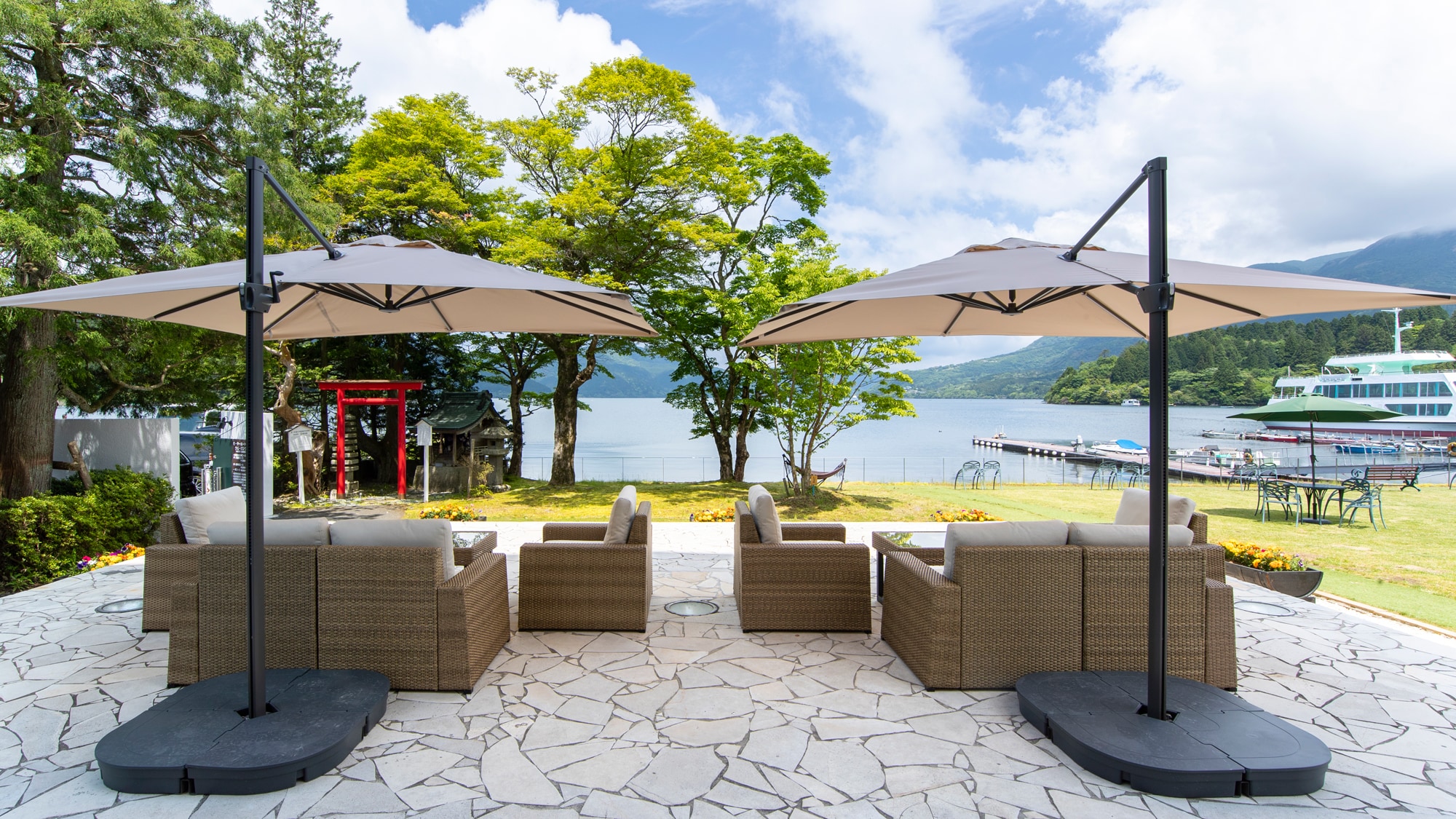 Lake View Lounge "Il Lago"