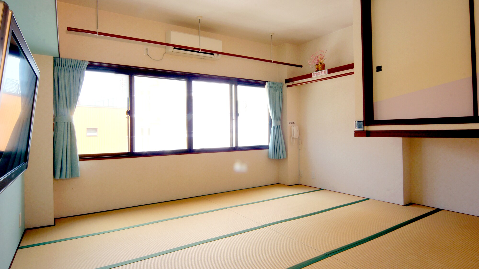 [Guest Rooms - Spacious Japanese-style Rooms]