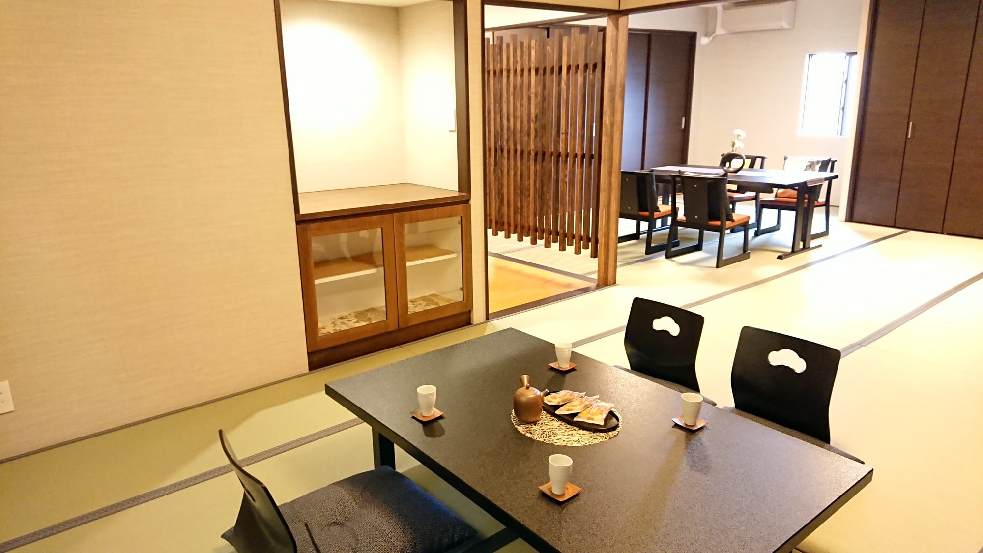 Kamar bergaya Jepang 69 meter persegi bibit muda