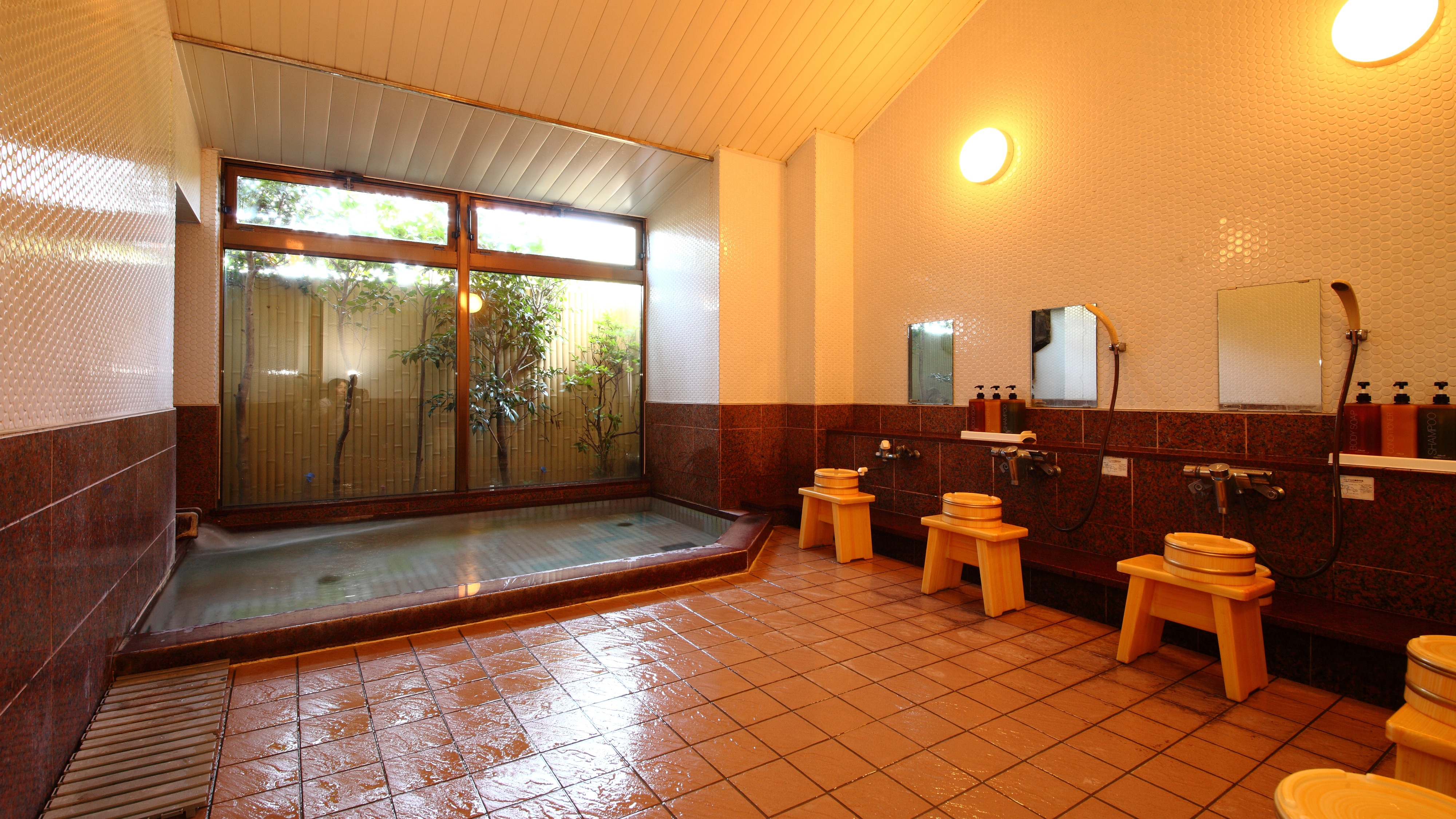 Large bath 1