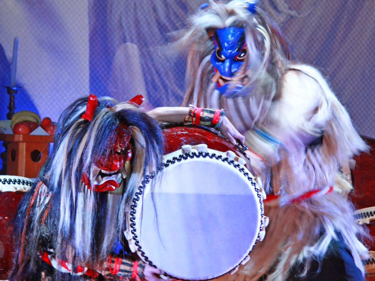 1200) Pertunjukan drum Namahage Jepang