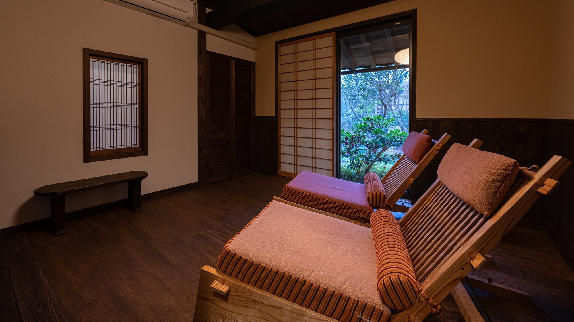 [Botan-with open-air bath] Reclining chair prepared as a hot spring bath
