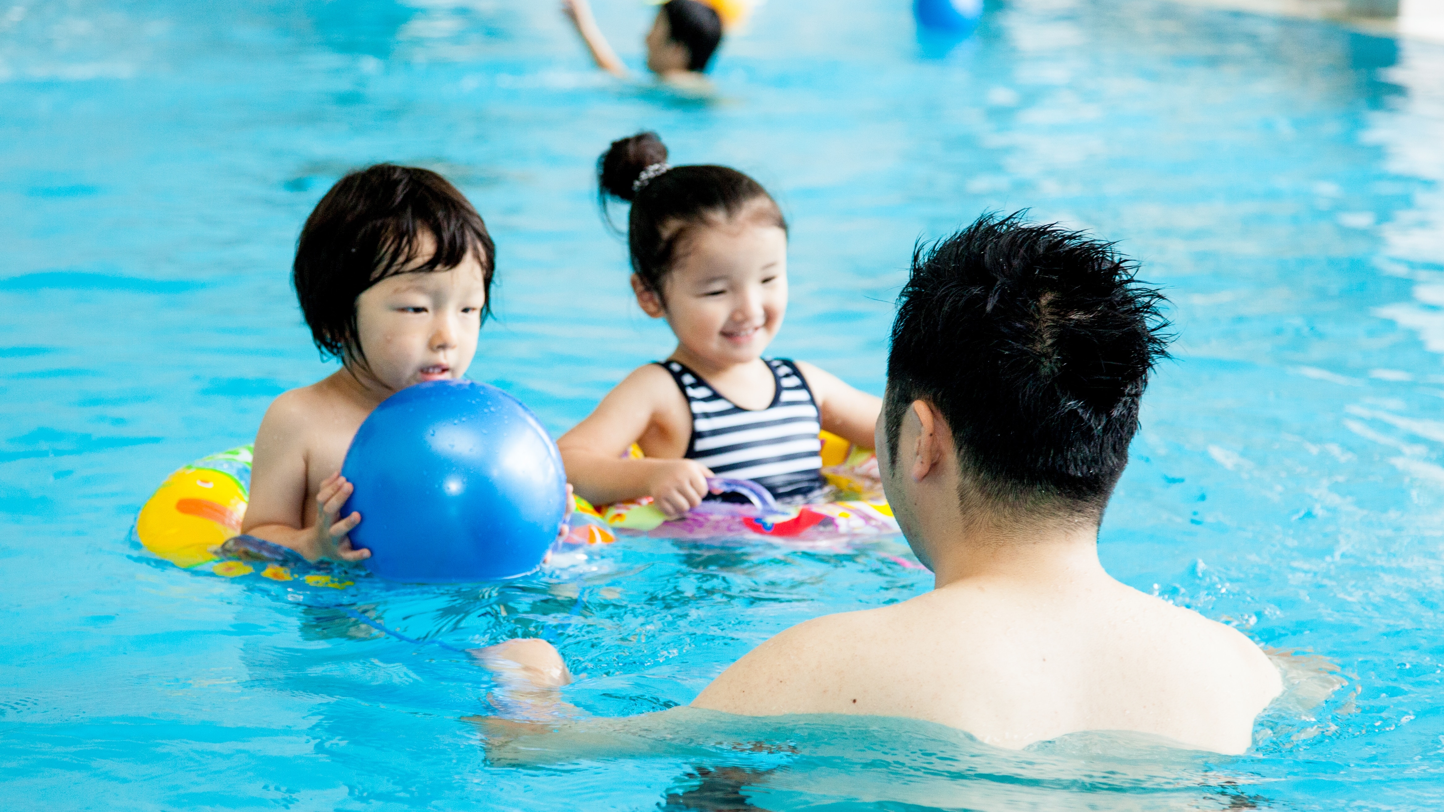 [Pool] [Open all year] Adults and children can have fun in the indoor pool and jacuzzi ♪