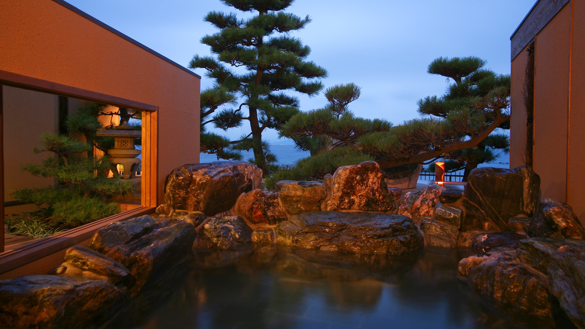 [ทุกห้องมีห้องอาบน้ำแบบเปิดโล่งส่วนตัว] Villa Paradise Sea Garden Type B / No. 102 อ่างอาบน้ำแบบเปิดโล่ง