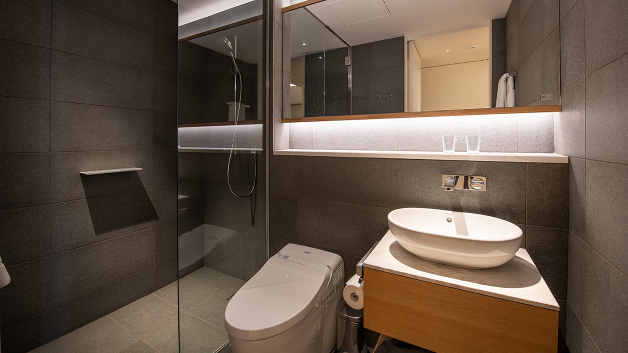 [Studio room] Bathroom (shower booth)