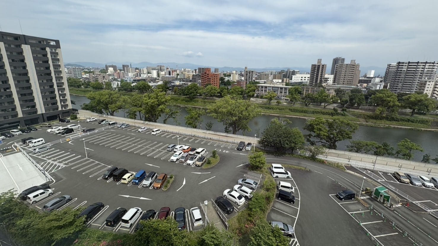 평면 주차장·110대