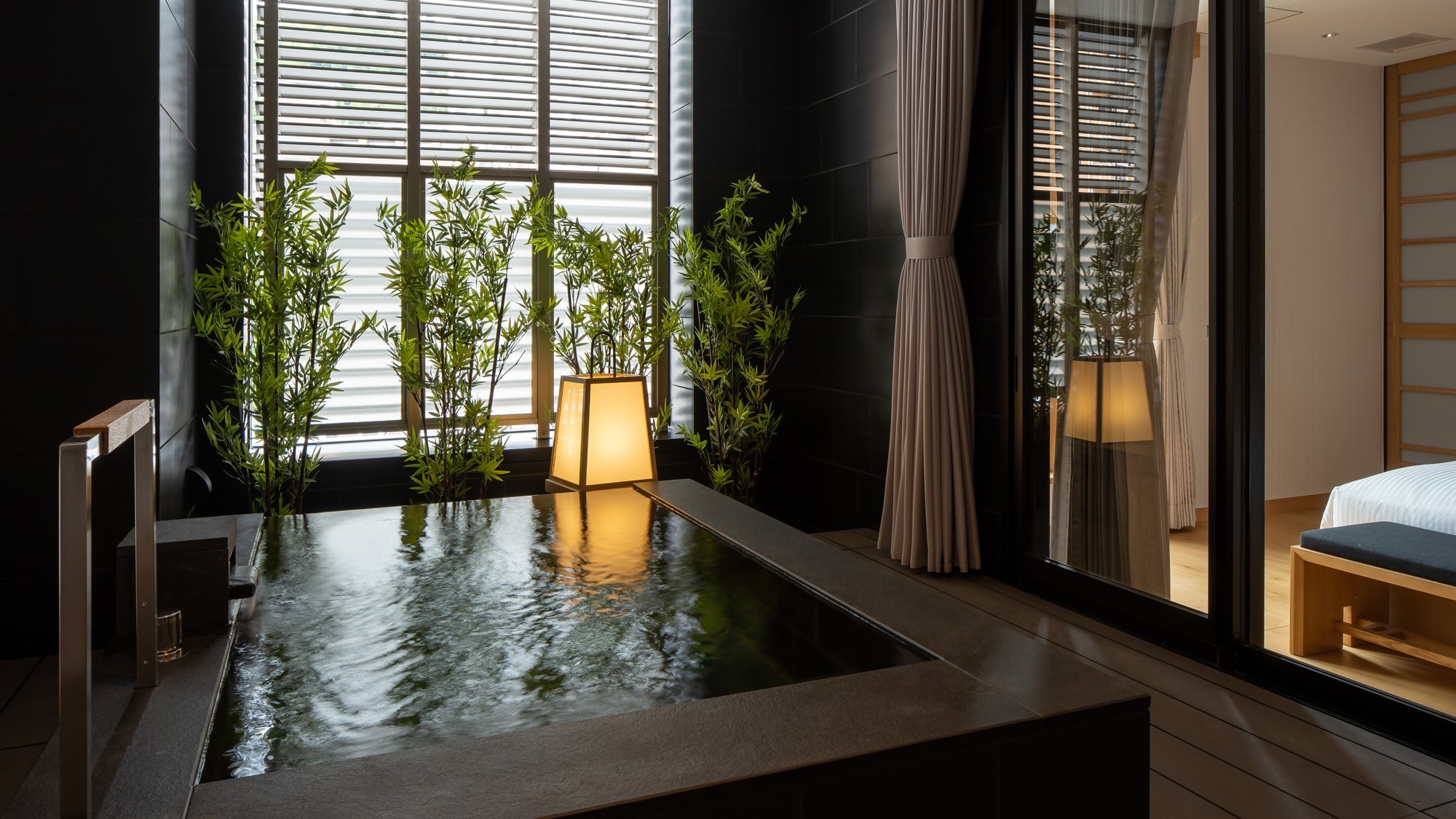 “TERRACE BATH”