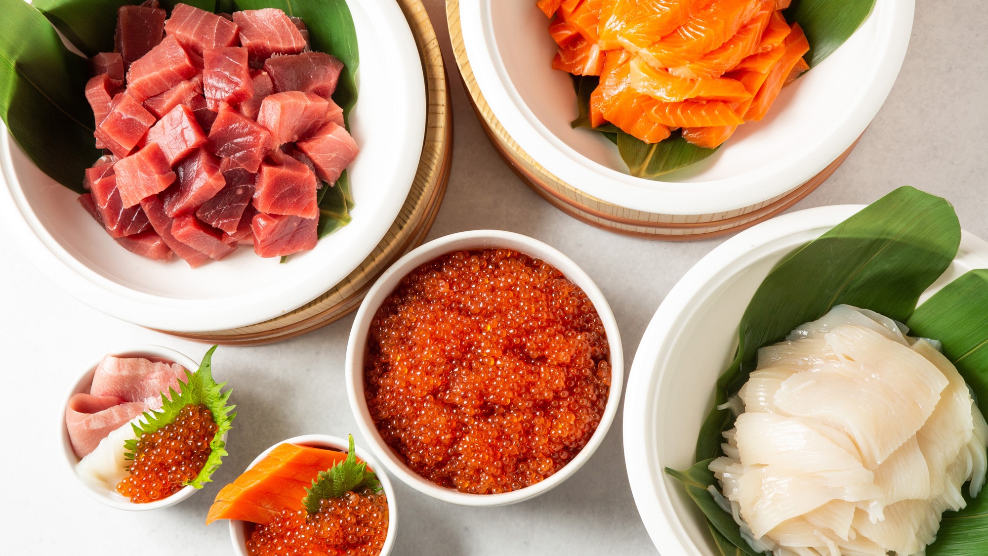 เลือกอาหารทะเลที่คุณชื่นชอบ! คุณสามารถเพลิดเพลินกับชามอาหารทะเลที่เต็มไปด้วยอาหารทะเล