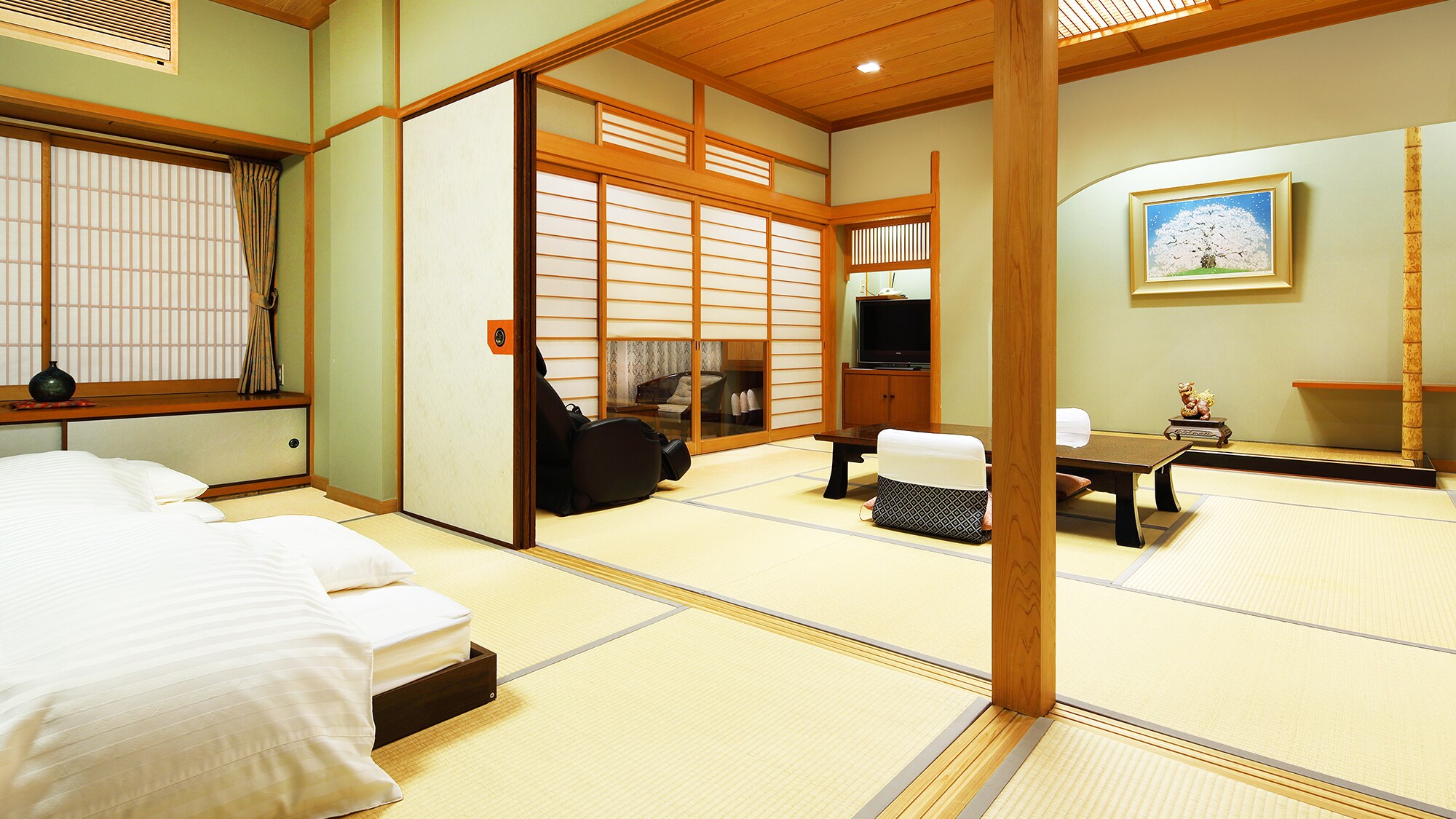 Deluxe SAKURA Twin Japanese-style room 18 tatami mats 60㎡