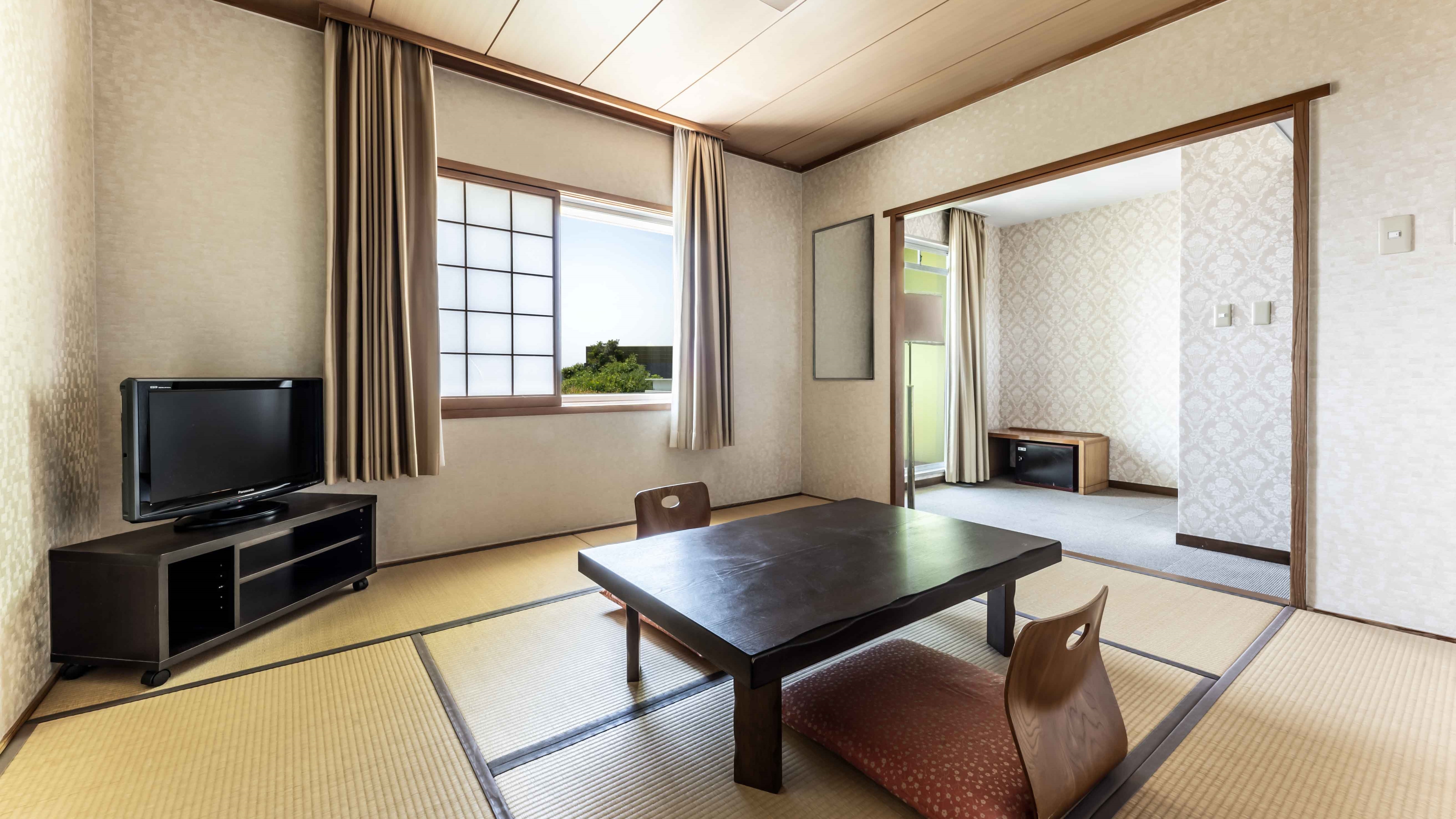 East building 1st floor Japanese-style room 8 tatami mats [sea floor]