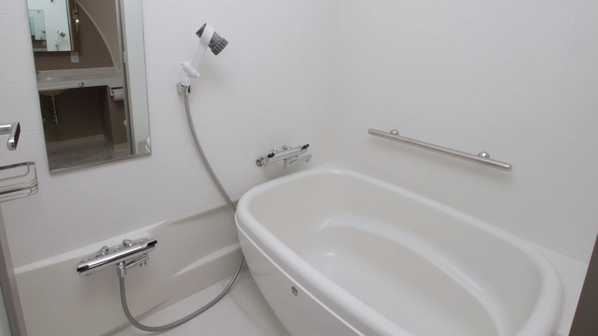 [โซนแฟนตาซี] ตัวอย่างห้องน้ำสำหรับแขก: ติดตั้งผลิตภัณฑ์ Mirable Zero แล้ว