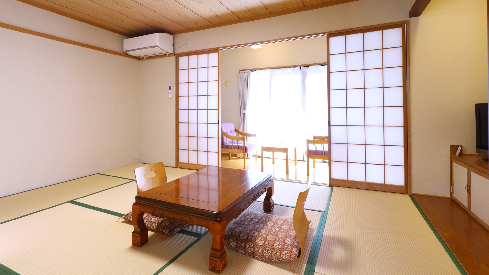[Kamar bergaya Jepang dengan 10 tikar tatami] Kamar ini menghadap ke selatan.