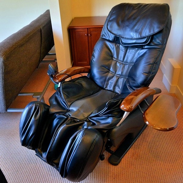 ◆Massage chair installed in the deluxe Western-style room