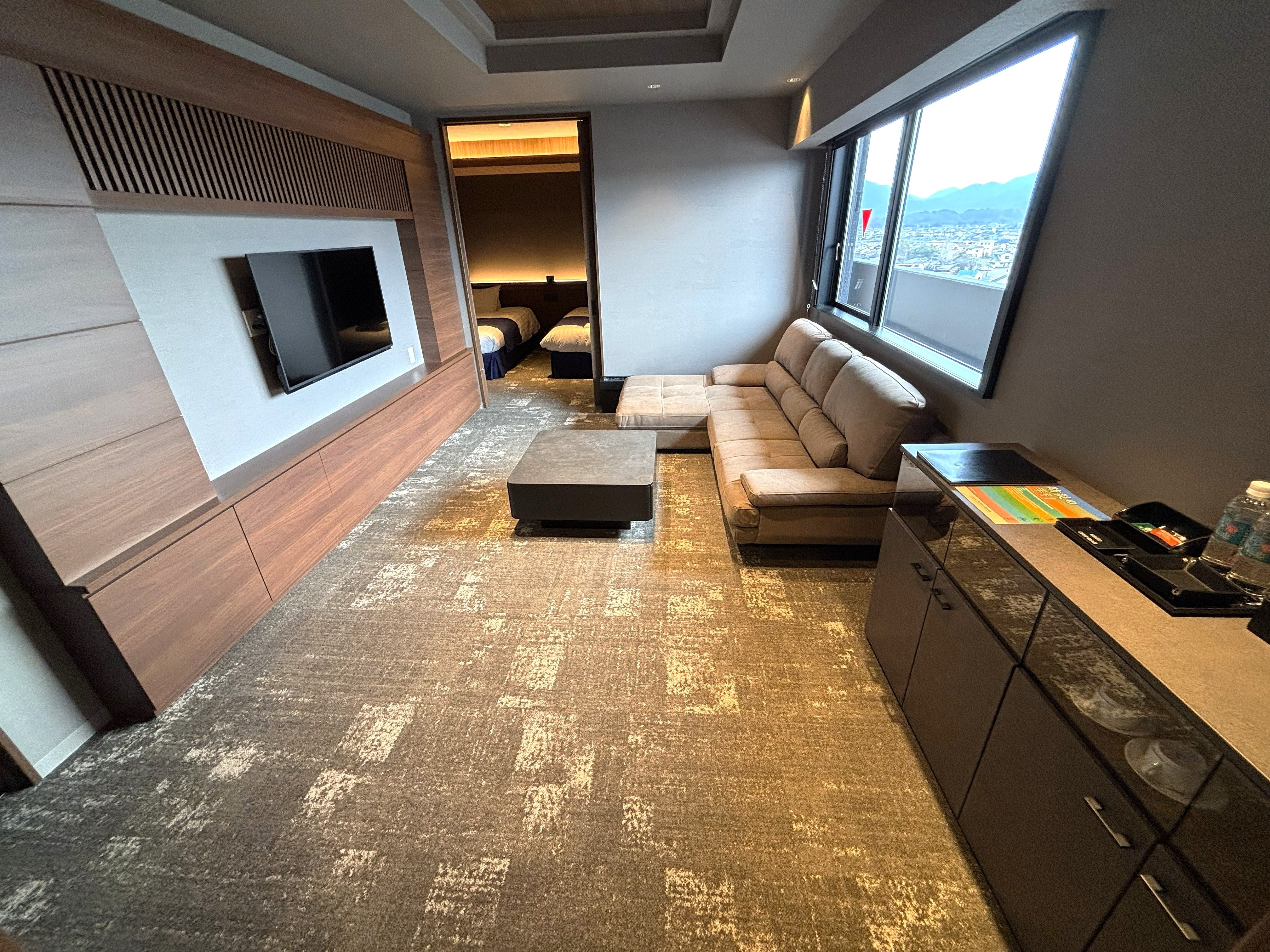 [Suite] Room with a couch sofa