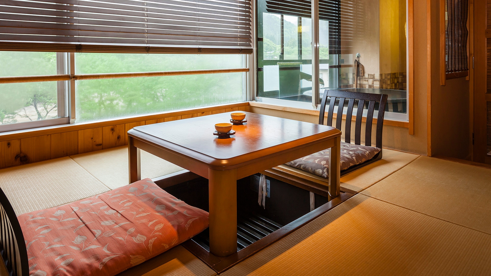 ◇ [With hot spring and semi-open-air bath] 317 Sunset red dragonfly (non-smoking) 36 flat