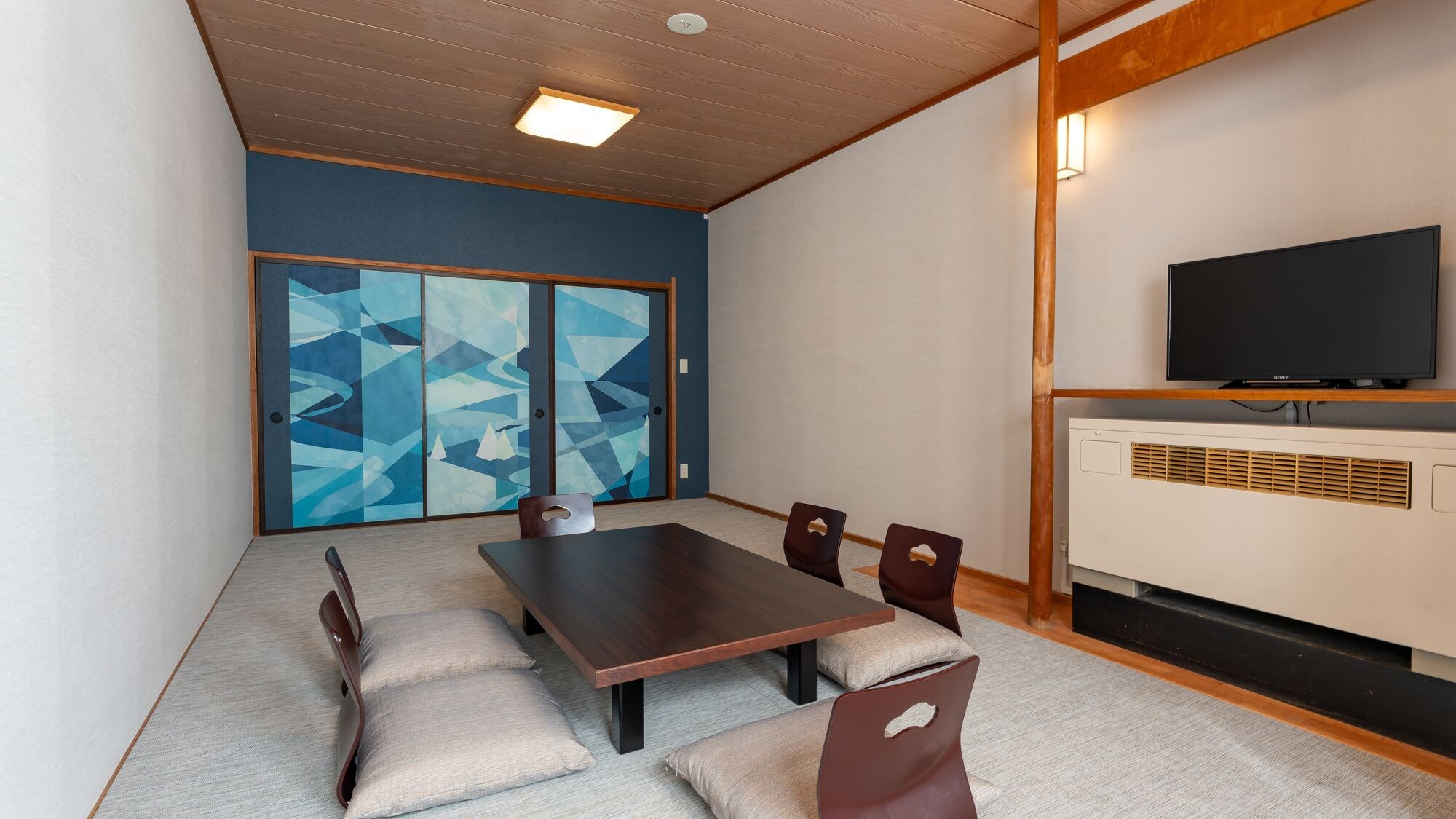 Standard Japanese-style room (14 tatami mats) (lower floors)