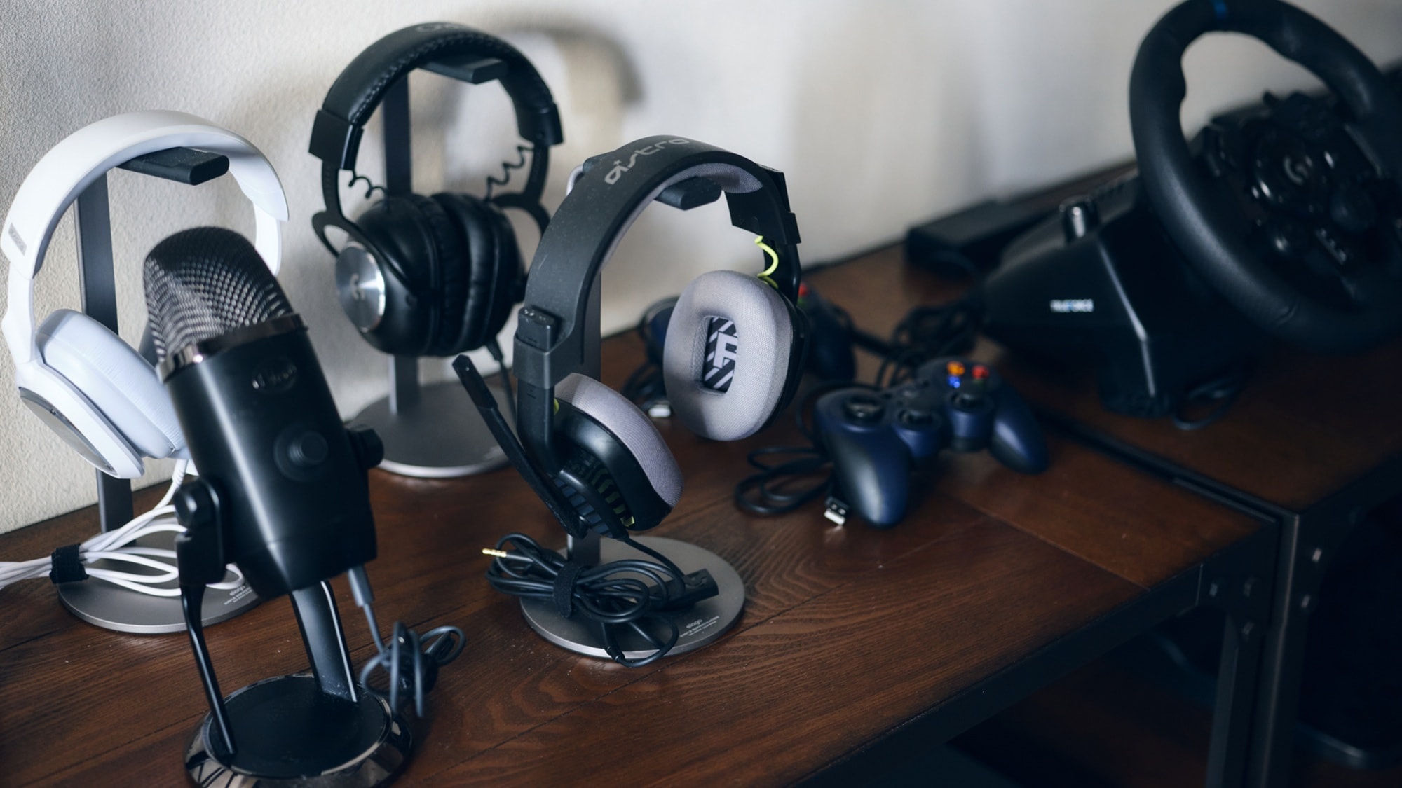 <Gaming Cave>