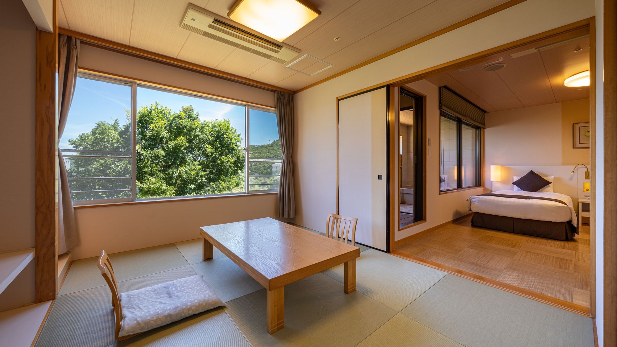 Special Japanese-Western style room with open-air bath [58 square meters]