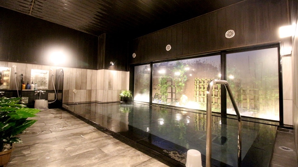 Large artificial radium hot spring bath (separate for men and women) [15:00-2:00/5:00-10:00]