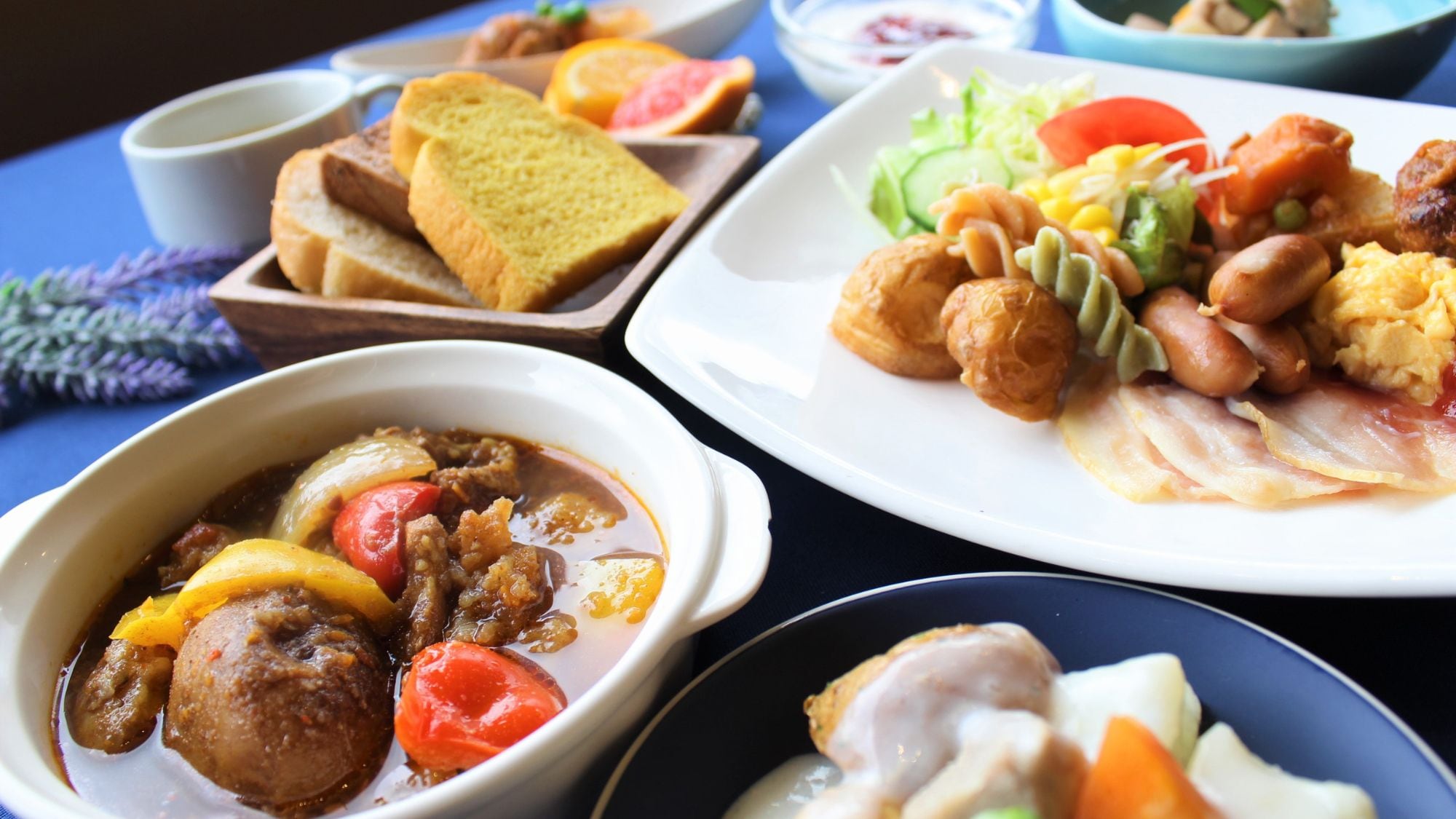 Contoh sarapan prasmanan