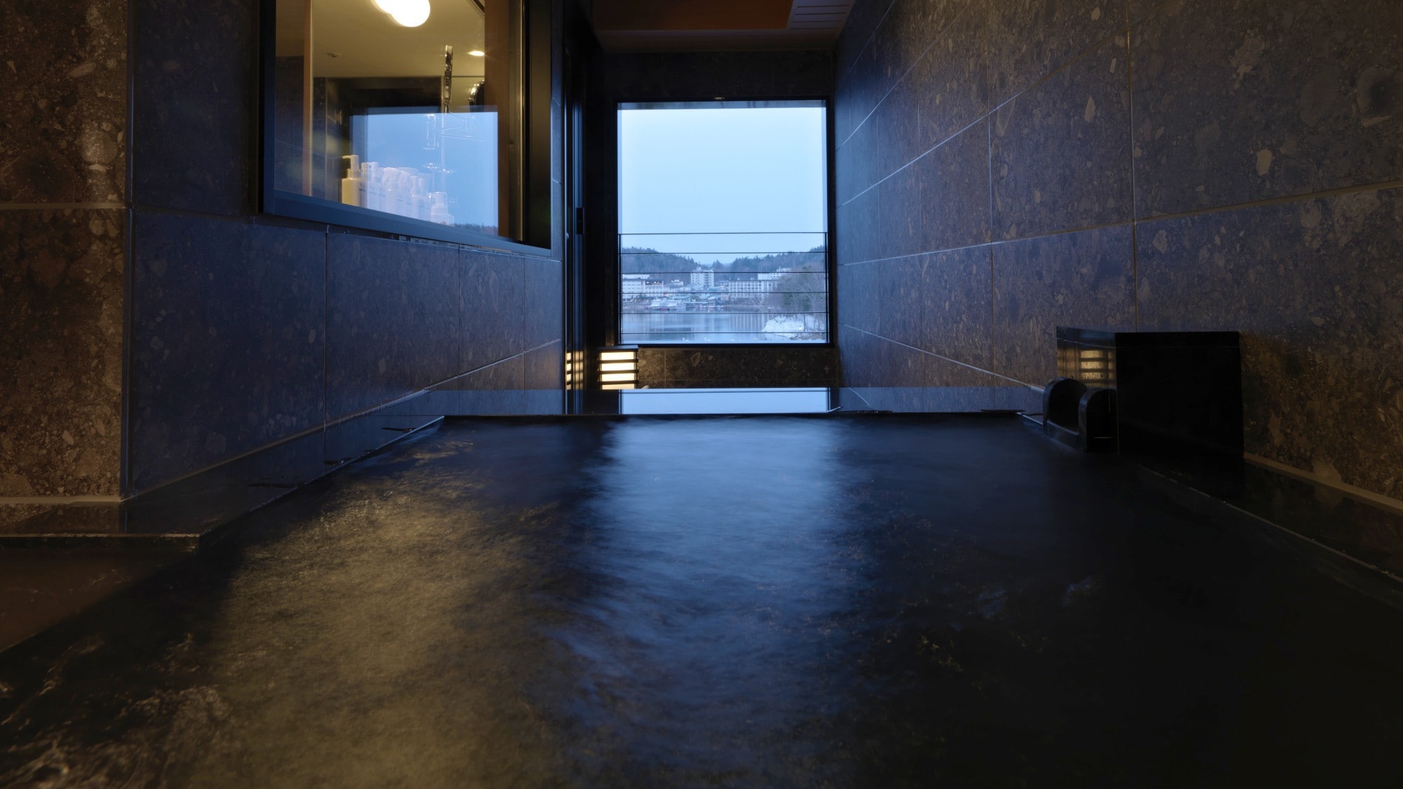 [Annex/Miyabi] Japanese-Western special room with observation bath/Hot spring observation bath allows you to experience the four seasons of Akan while bathing *Image