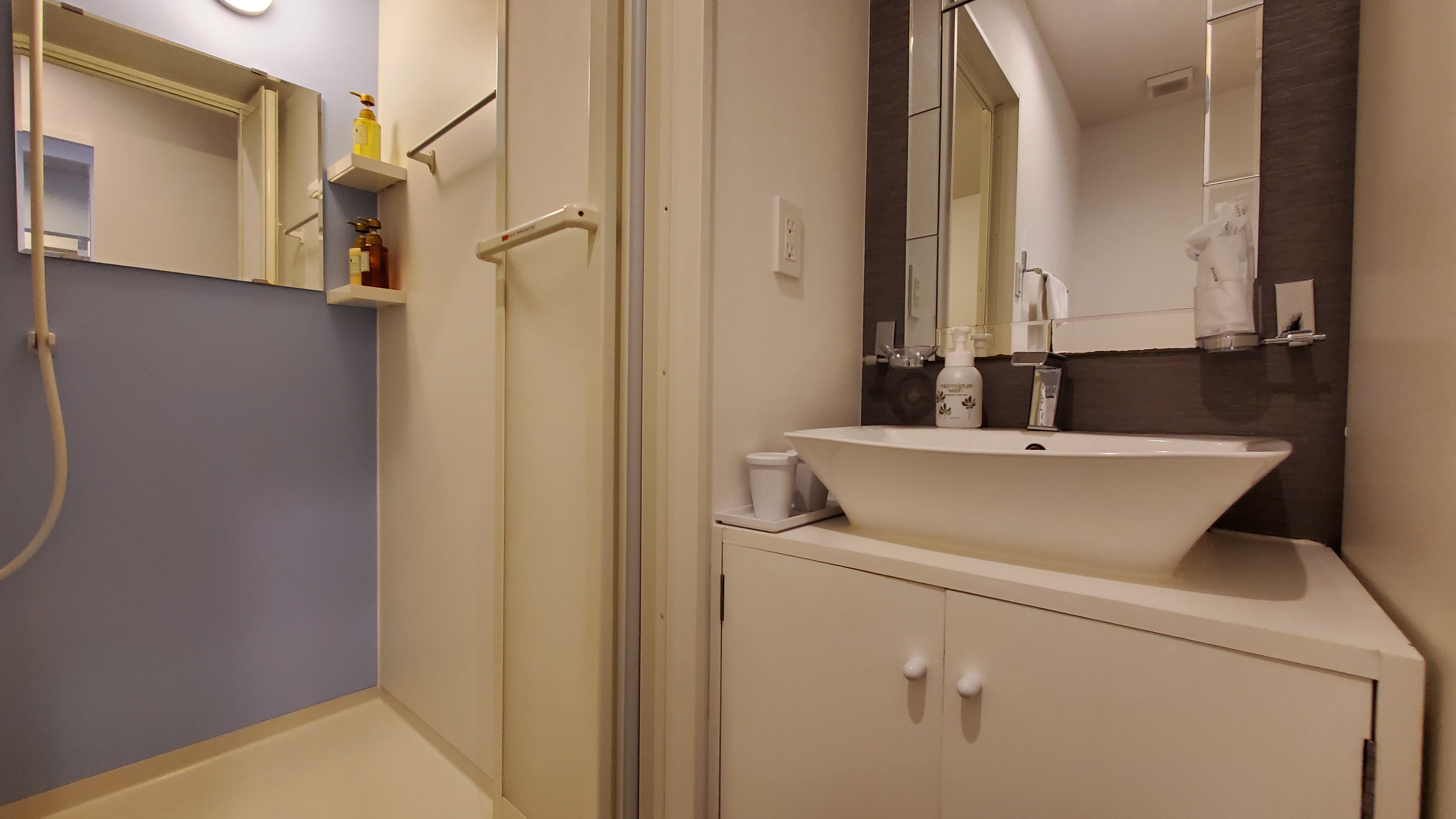 ห้องน้ำ/ห้องอาบน้ำ (ดีลักซ์ เตียงคู่/แฟมิลี่)