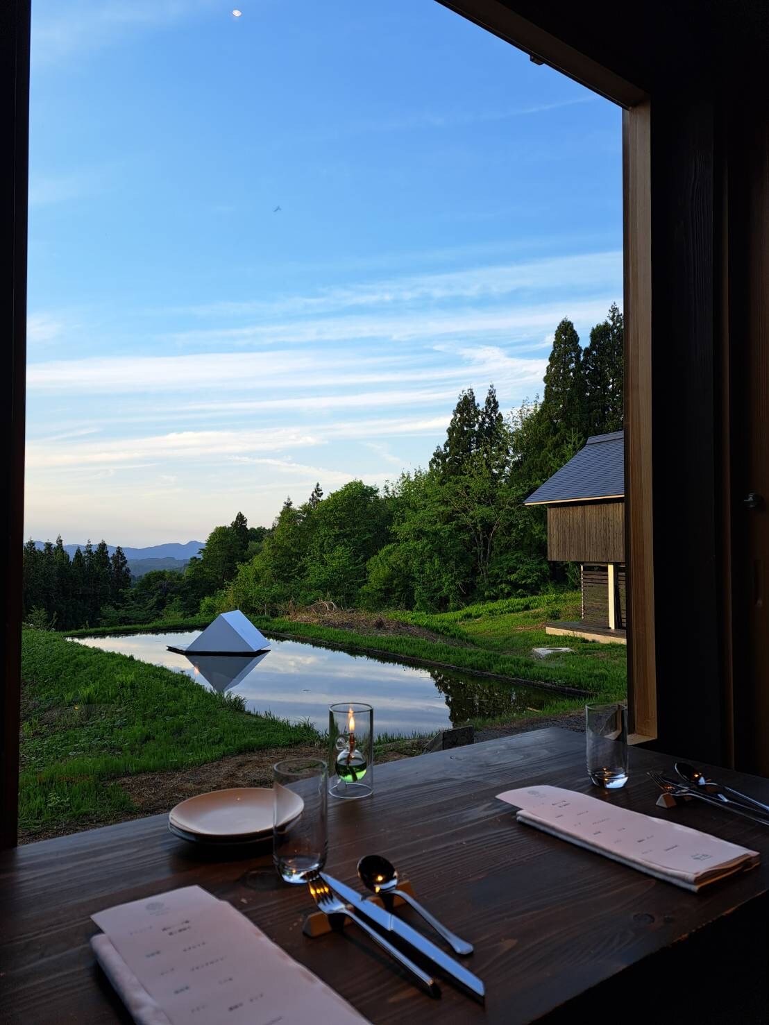 Kagosu Mori: View from the dining area and artwork