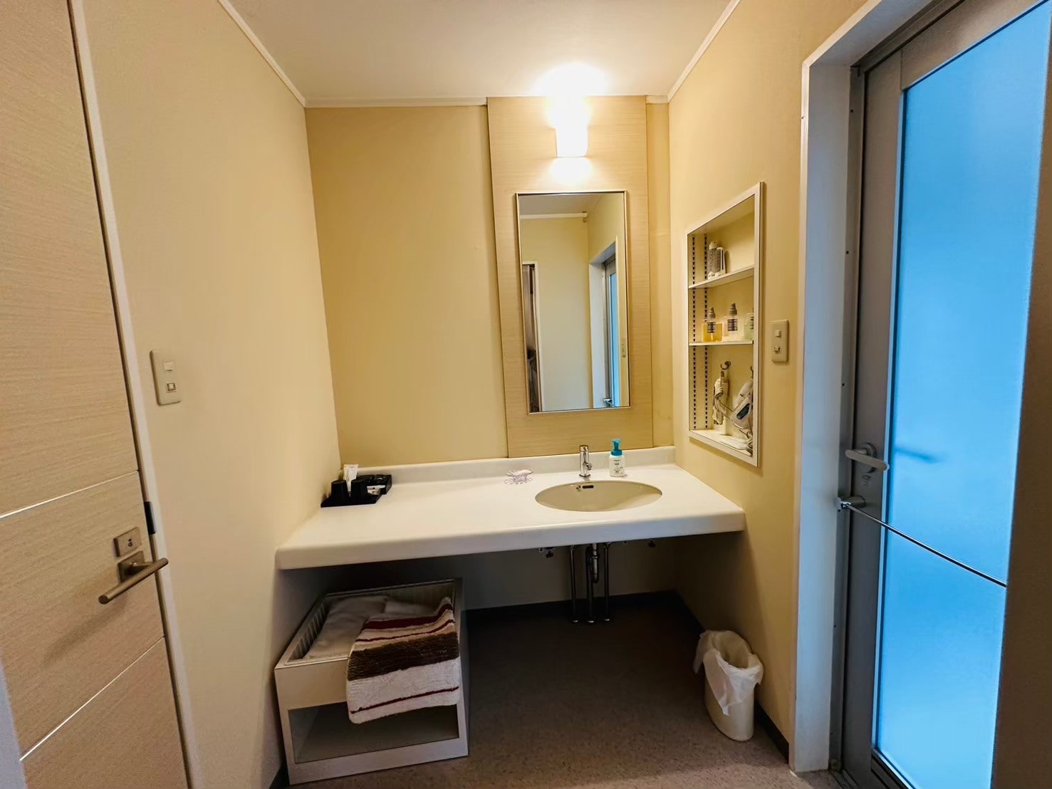 102 Washstand
