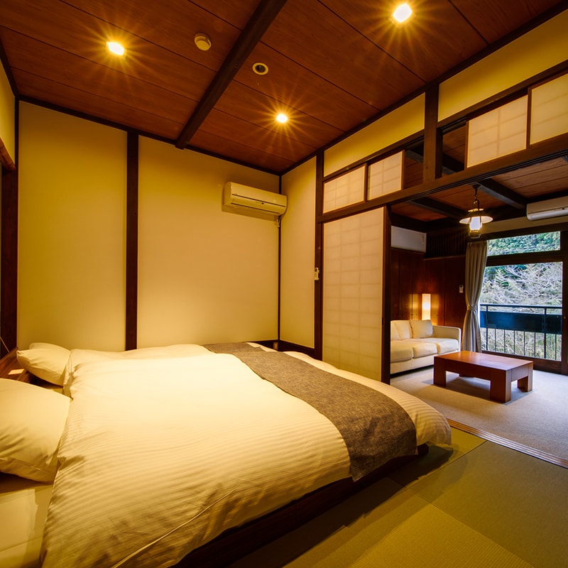Japanese-style room 8-10 tatami mats [Japanese-style bed] Standard with hot spring bath, renovated in 2019