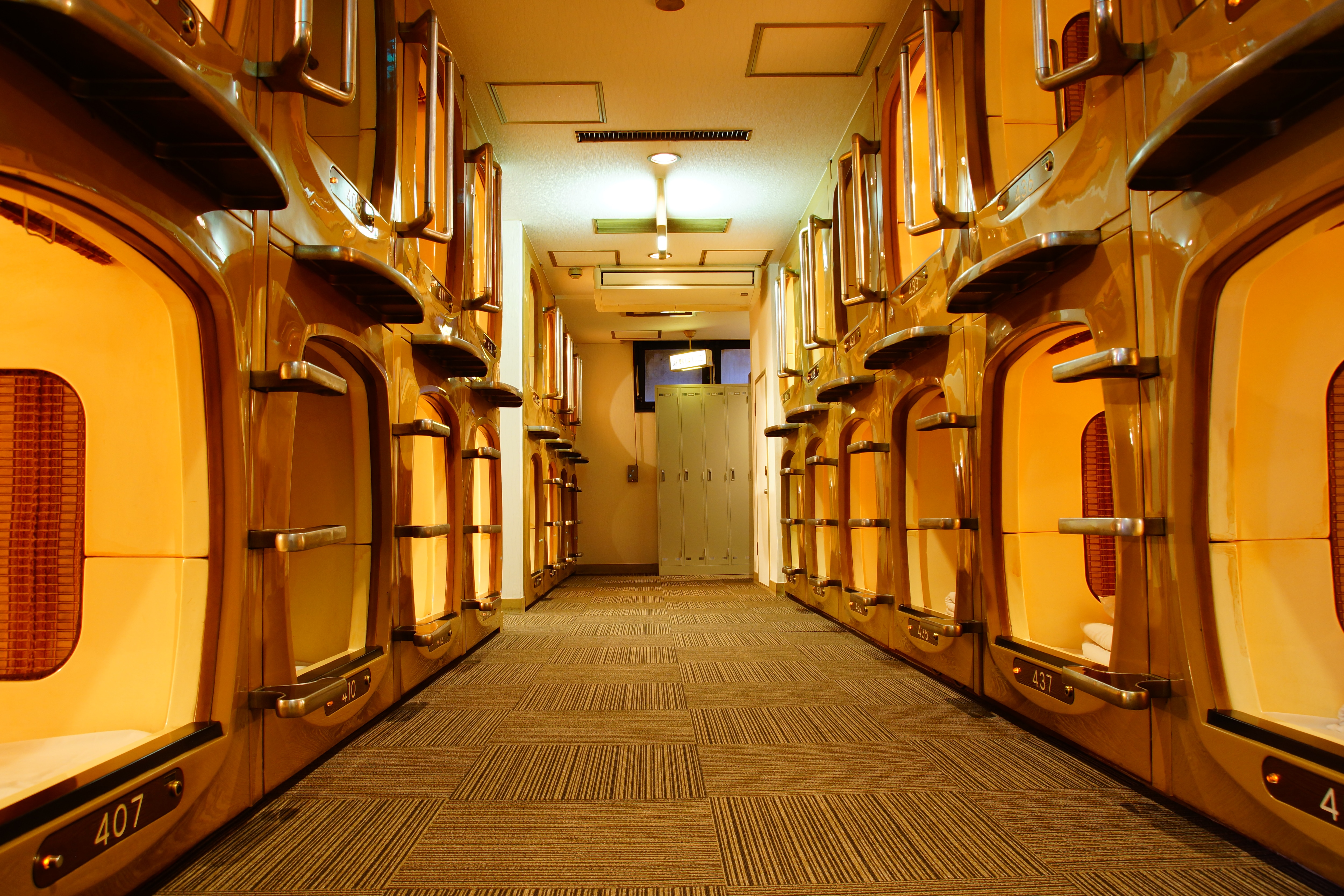 Capsule Floor