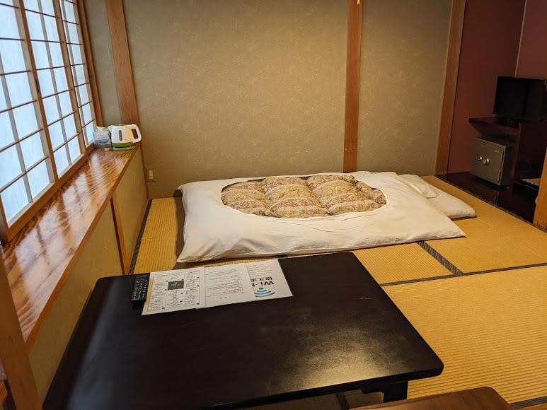 平湯 湯元舘 部屋.jpg
