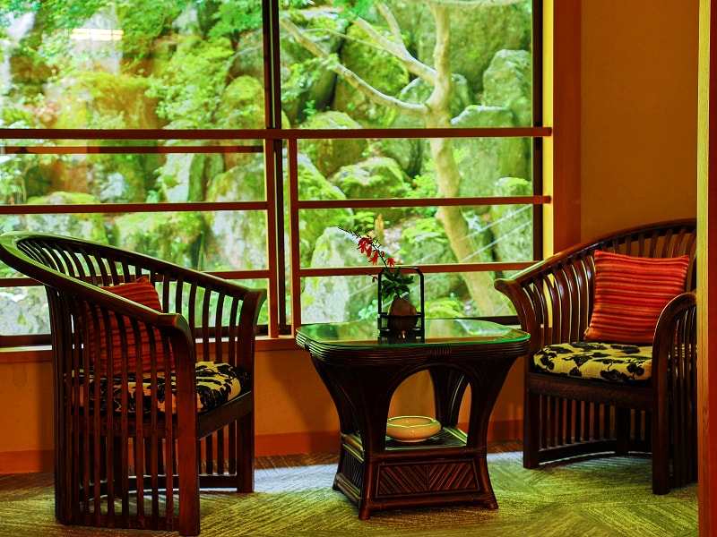 The "Suiren" guest room is a special room with a view of the koi pond.