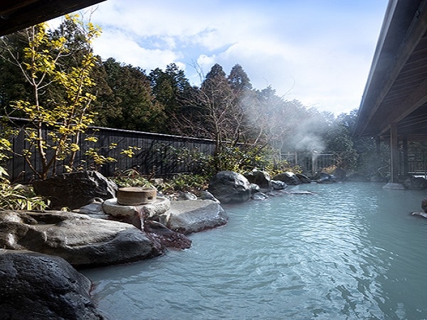 Open-air bath (men's bath)