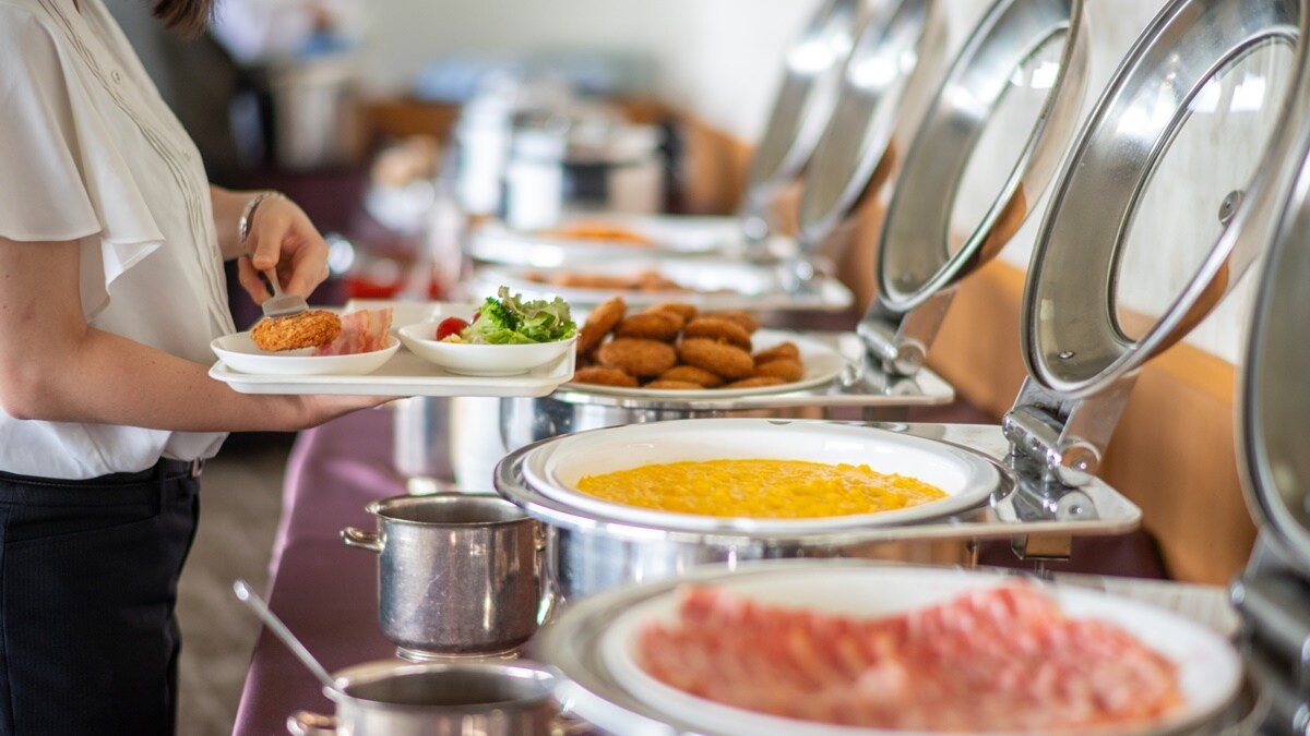 [Sarapan] Prasmanan Jepang dan Barat <Hari Kerja> 6:30-9:00 <Sabtu, Minggu, dan hari libur> 7:00-9:00