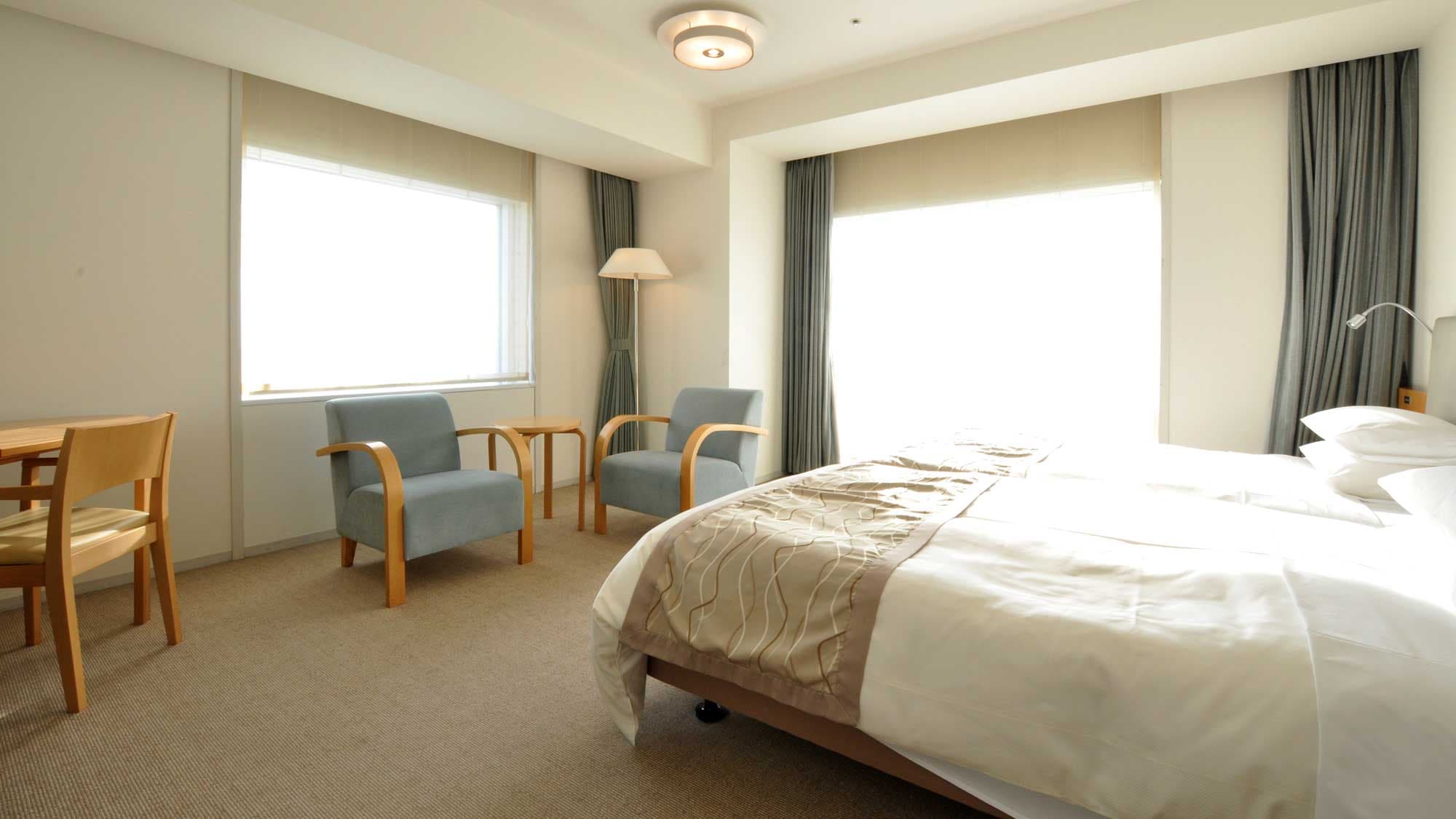 [Luxury Twin] Daytime interior 2.jpg