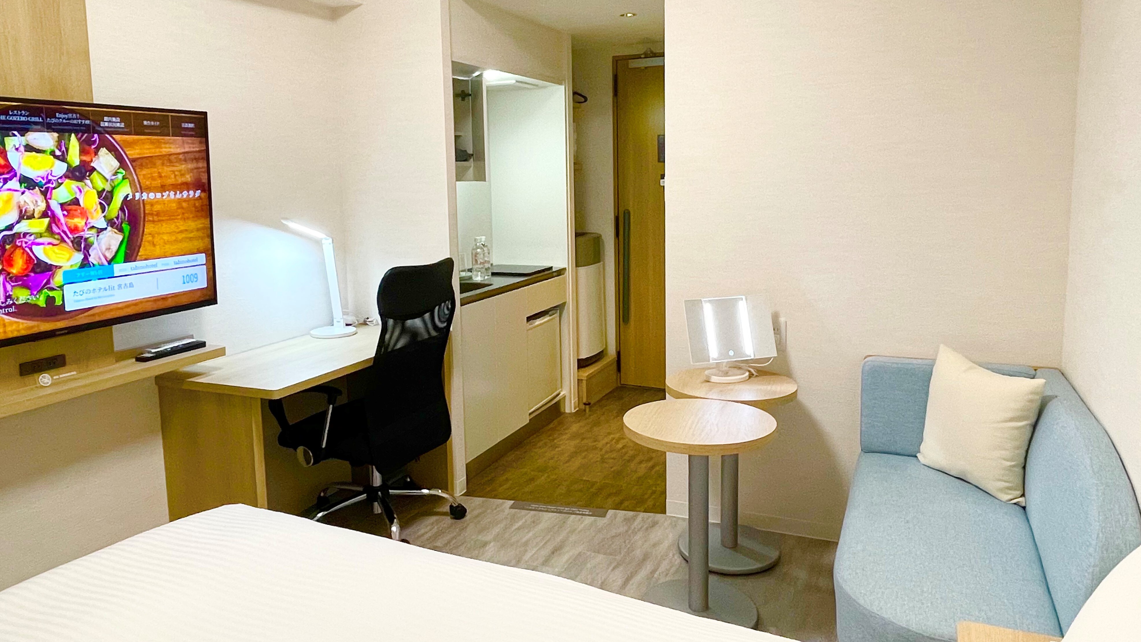 Double room with washing machine, kitchen and microwave (with washing machine, kitchen and microwave)