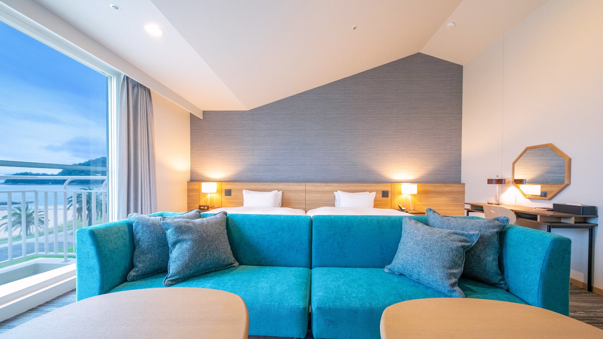 Hollywood Large Ocean View