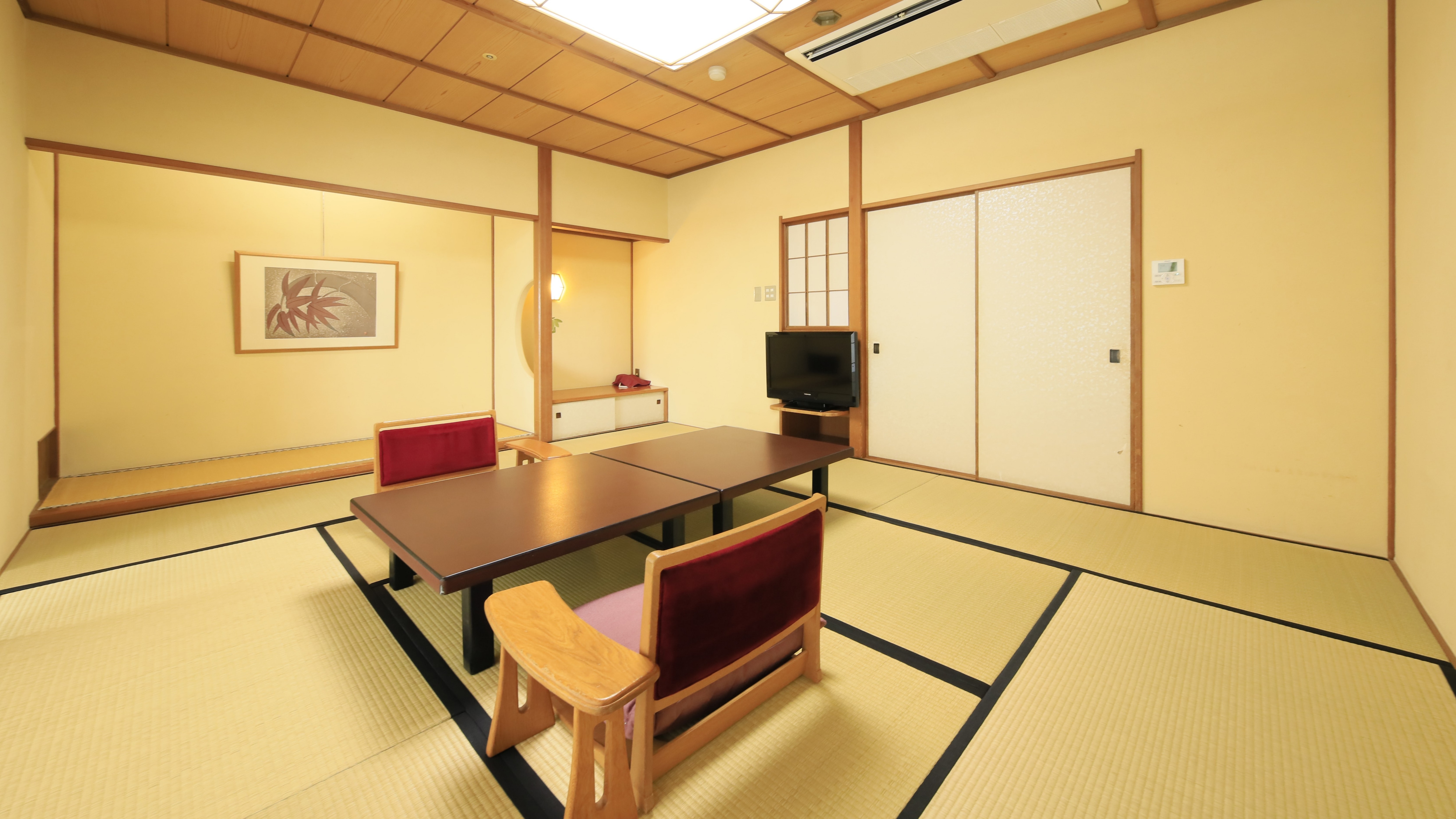 ■【價格合理/日式房間】10張榻榻米+寬敞陽台/最多可住5人（無景觀）