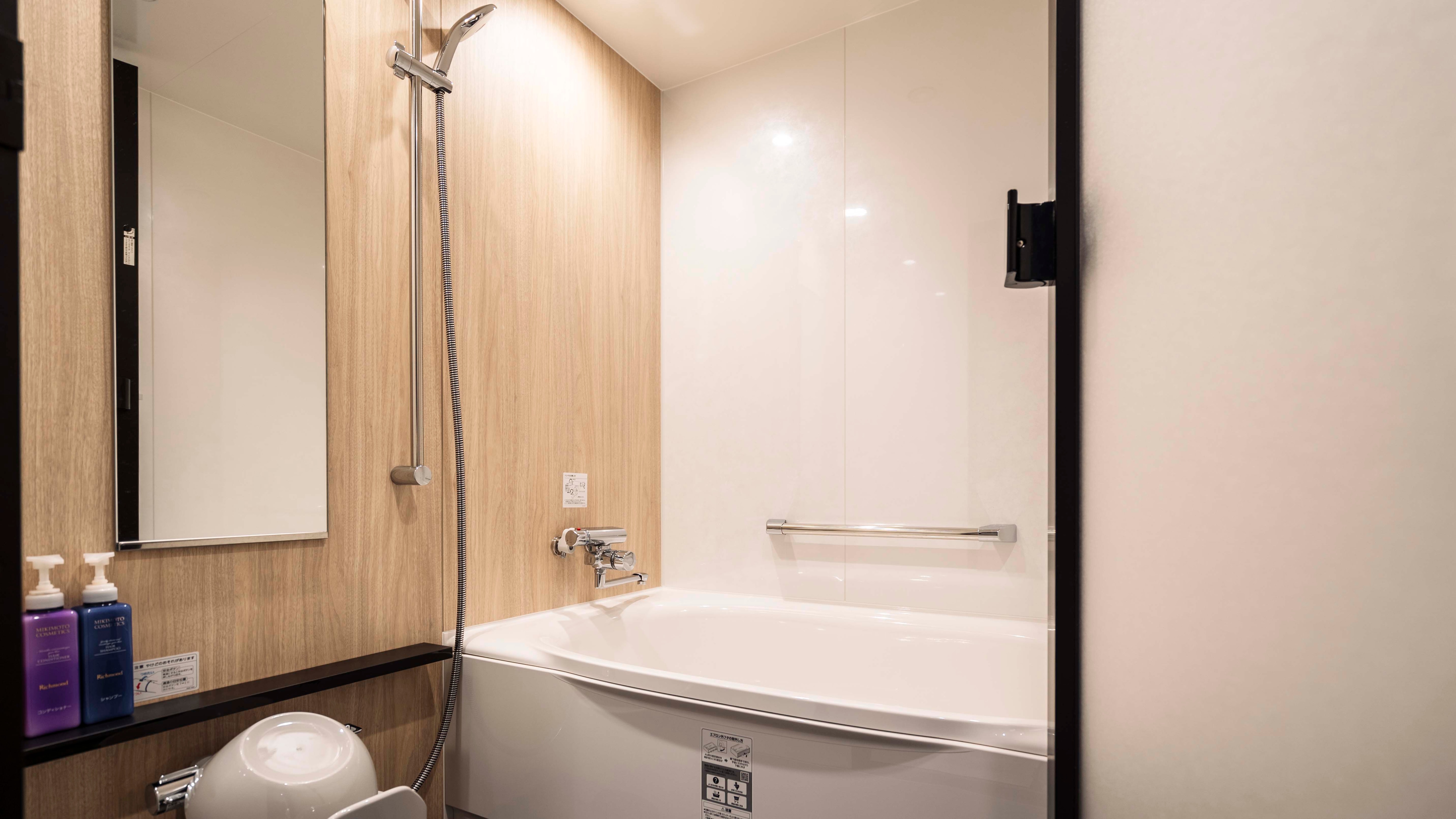 [小型套房雙床房] 浴室