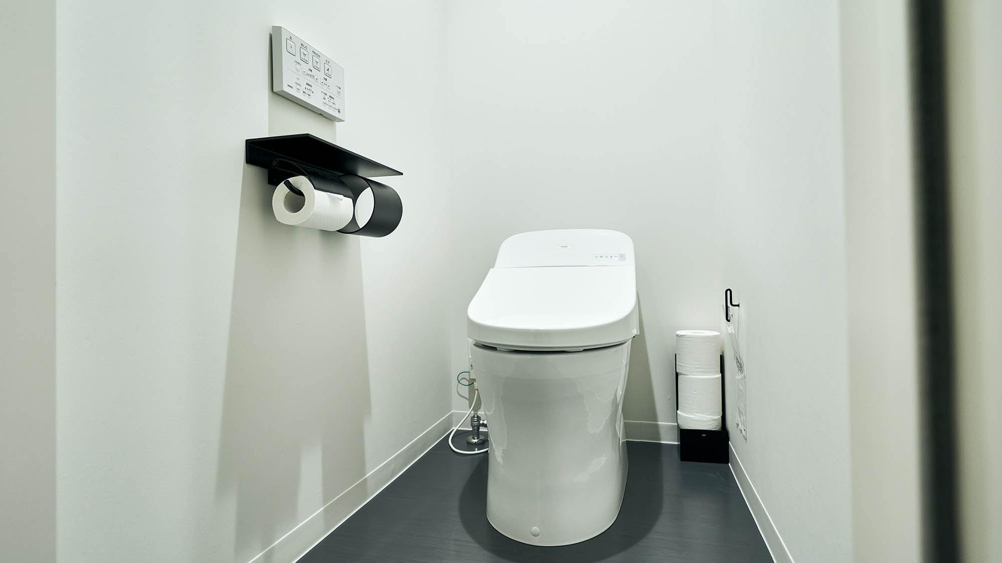 [Toilet] Toilet with warm water washing function