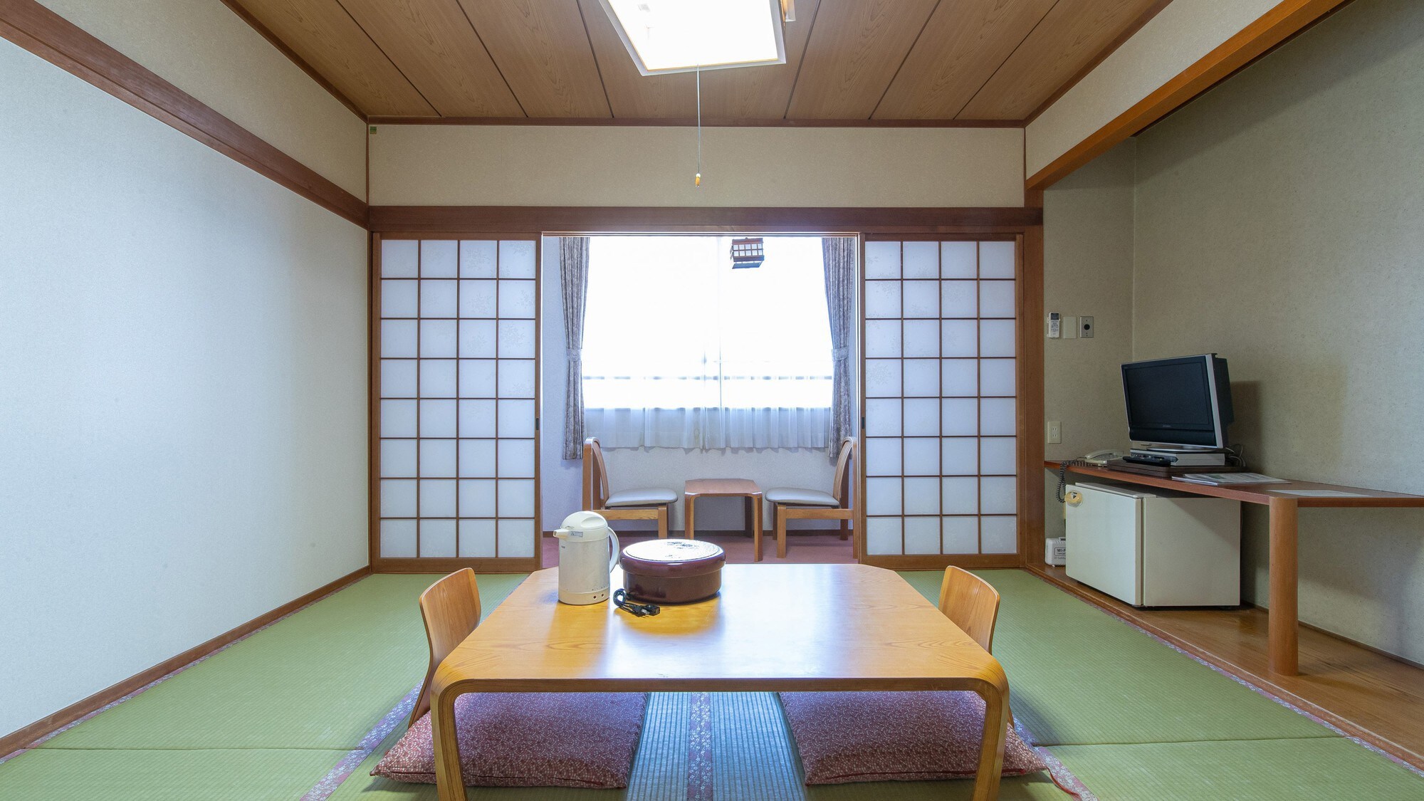 [Non-smoking] Japanese-style room for 1-4 people