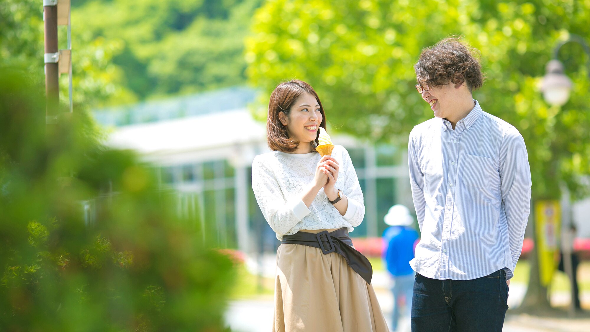 - Lake Senba - Ibaraki, the prefecture with the highest melon production in Japan. Your girlfriend will be in a good mood with a melon ice cream in hand. Recommended for a walk.