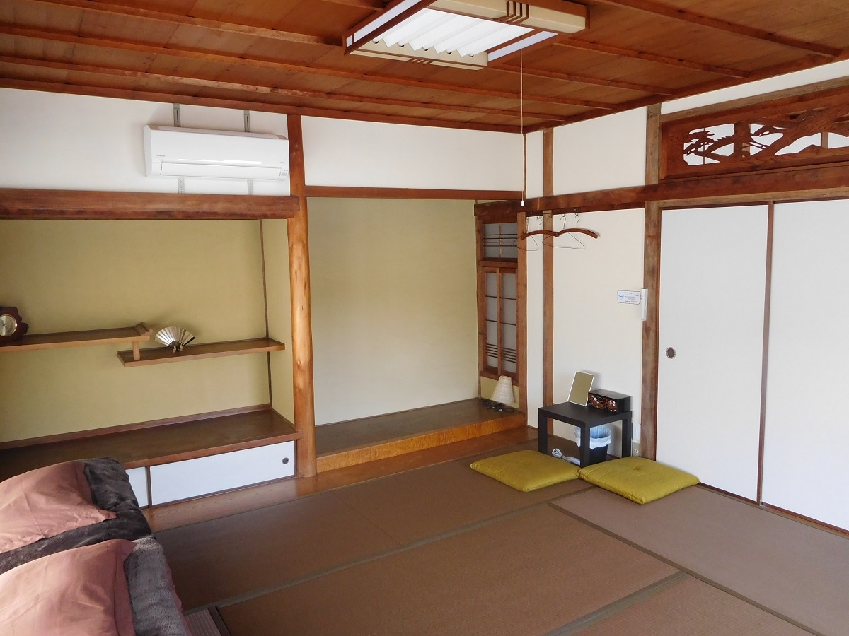 8 tatami Japanese-style room (private room)