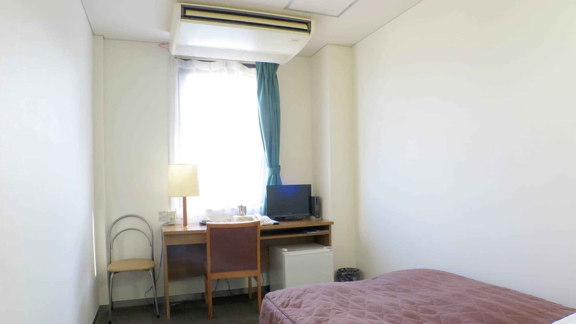 *[Contoh kamar tamu/Tipe B Single]