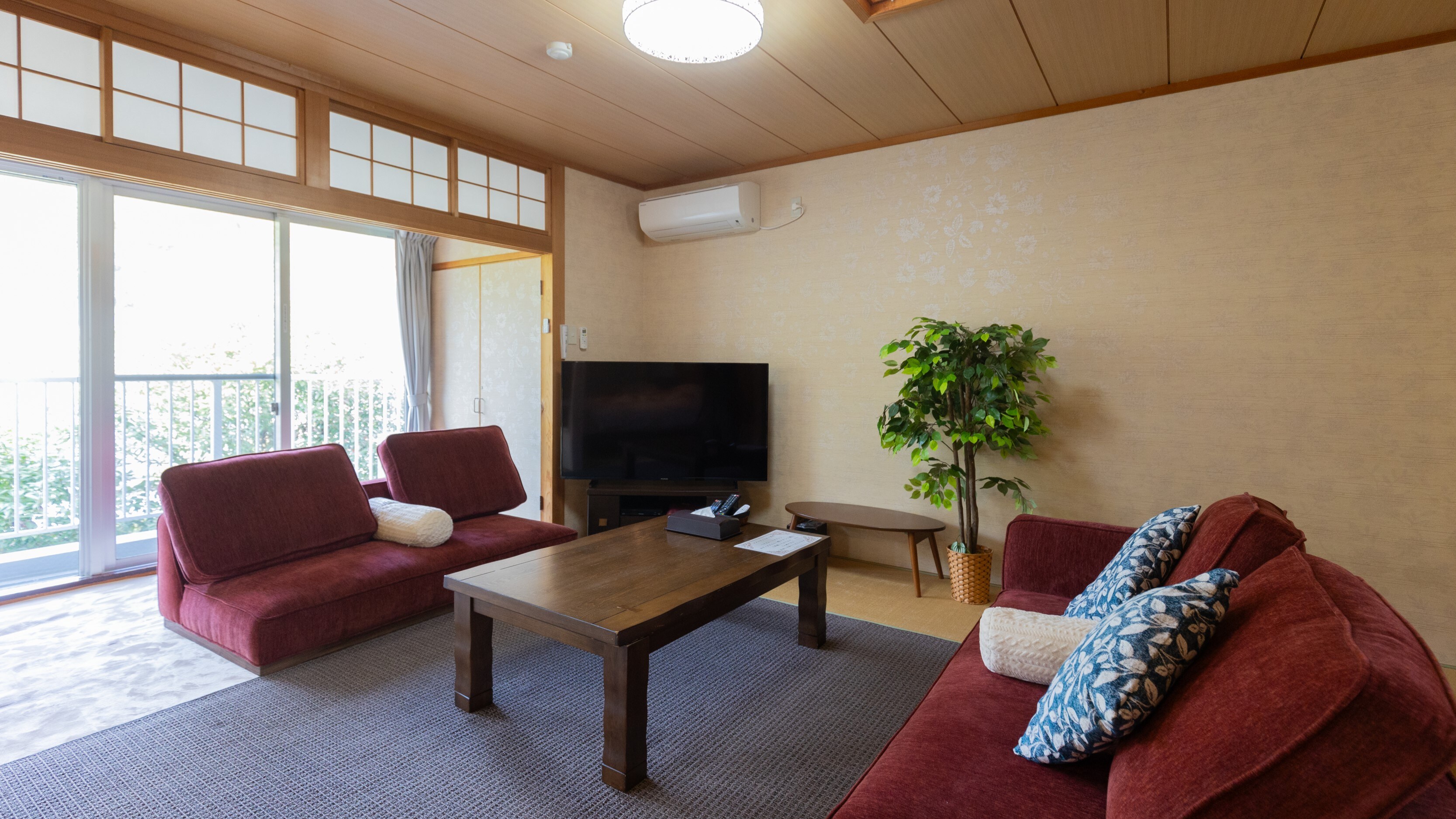 Koho Room：兩間房間，一間10榻榻米，一間6榻榻米，總共22榻榻米！您可以在寬敞的空間內放鬆身心。