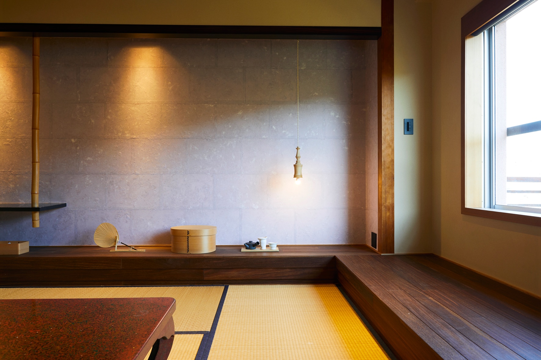 [Japanese-style room with indoor hot spring bath - Nanten -] You can enjoy the source of Ureshino Onsen along with the scent of the bathtub made from Koya-cypress.